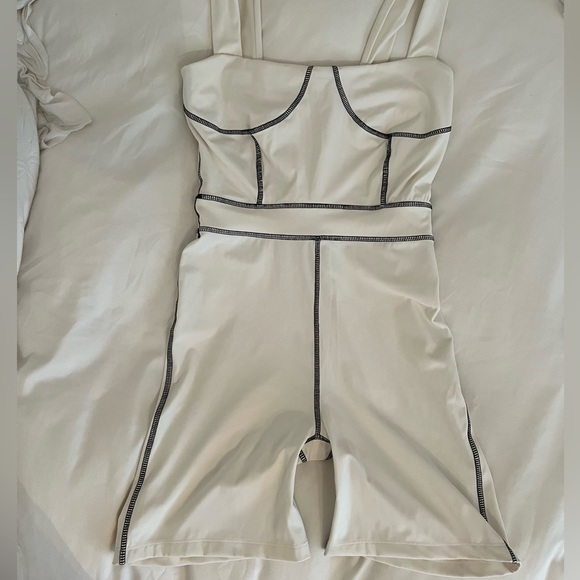 WeWoreWhat Workout Set - Picture 2 of 3